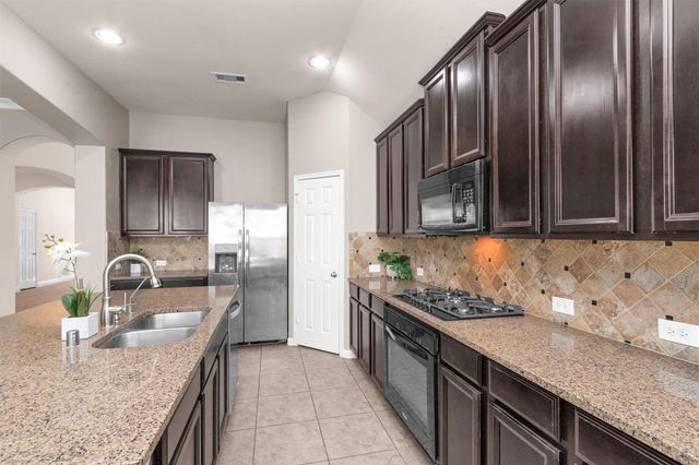 9515 Alabaster Oaks Lane, Humble, TX 77396