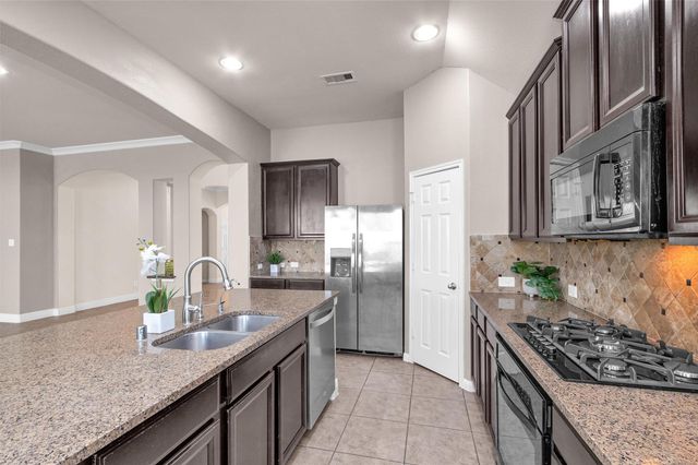 9515 Alabaster Oaks Lane, Humble, TX 77396