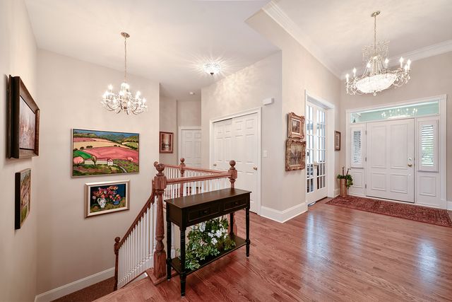 907 Middleton Lane, Inverness, IL 60010