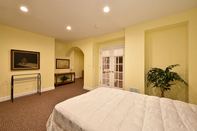 907 Middleton Lane, Inverness, IL 60010