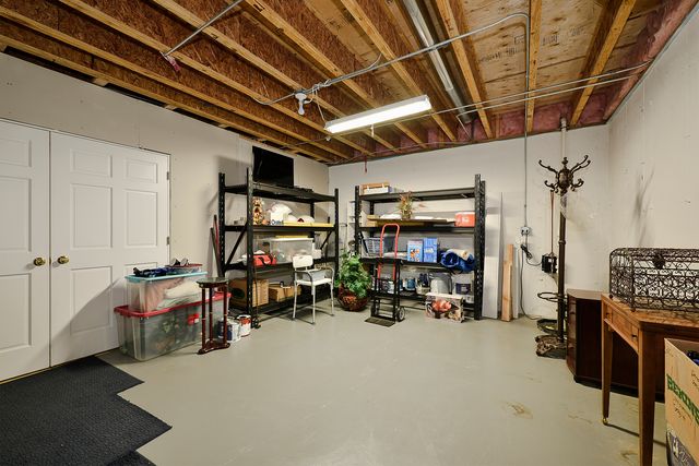 907 Middleton Lane, Inverness, IL 60010