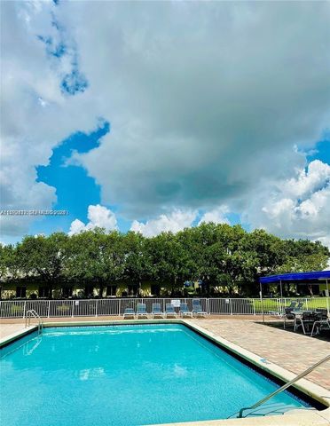 5201 SW 31st Ave 195, Dania Beach, FL 33312