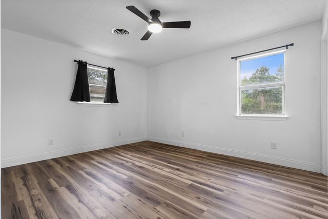 128 Harmon Road, Gun Barrel City, TX 75156