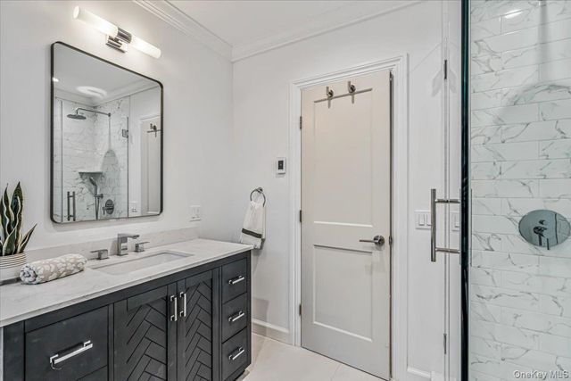 10 Hazel Place, Floral Park, NY 11001