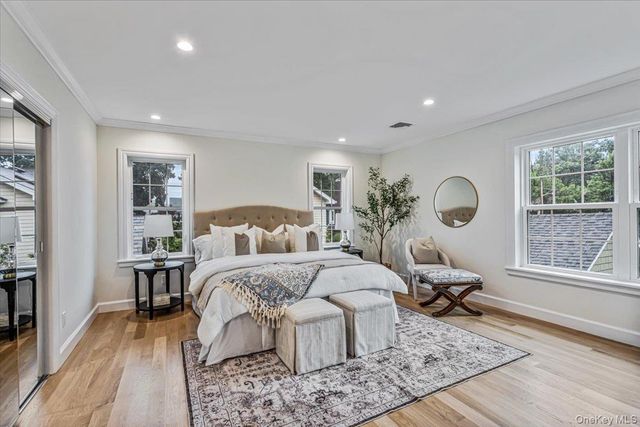10 Hazel Place, Floral Park, NY 11001