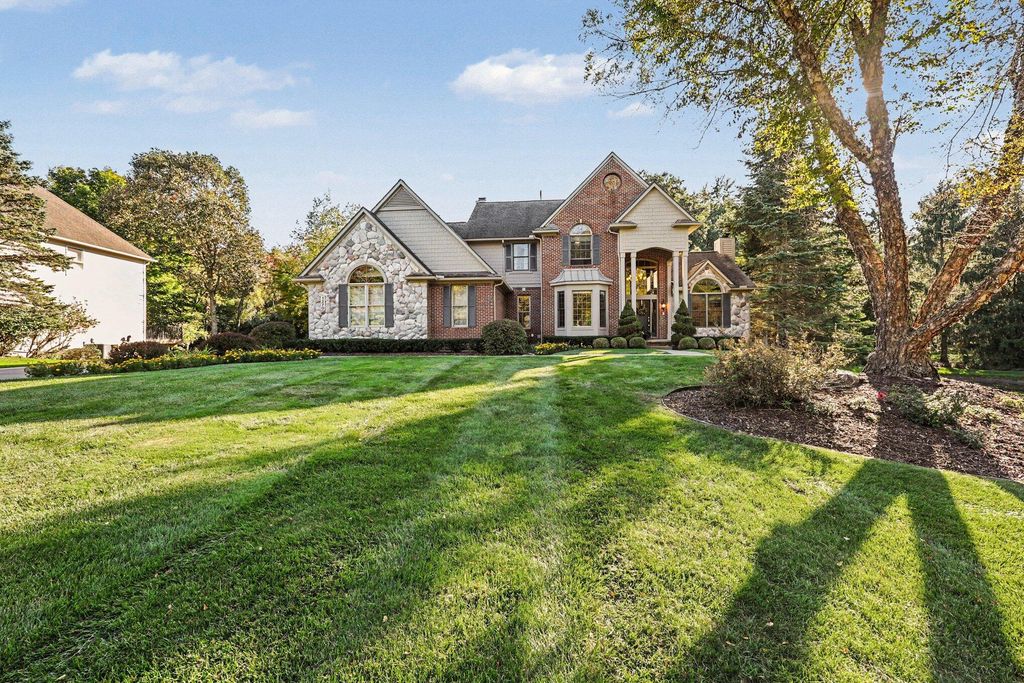 1270 Waterways Drive, Pittsfield Charter Twp, MI 48108
