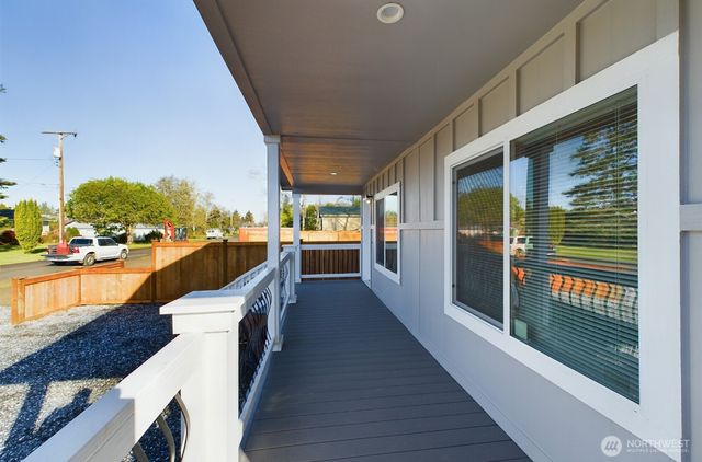 704 N 3rd Street, Westport, WA 98595