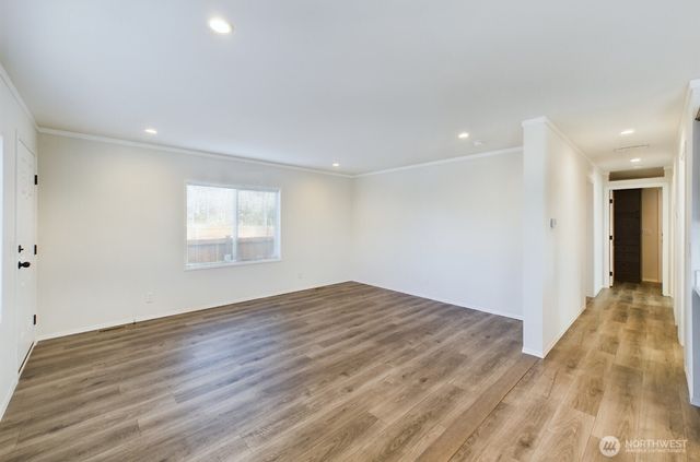 704 N 3rd Street, Westport, WA 98595
