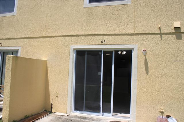 669 CRESTING OAK CIRCLE 30, Orlando, FL 32824