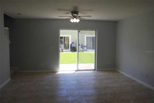 669 CRESTING OAK CIRCLE 30, Orlando, FL 32824
