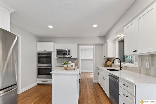 2405 S 151st Street, Omaha, NE 68144