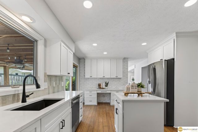 2405 S 151st Street, Omaha, NE 68144