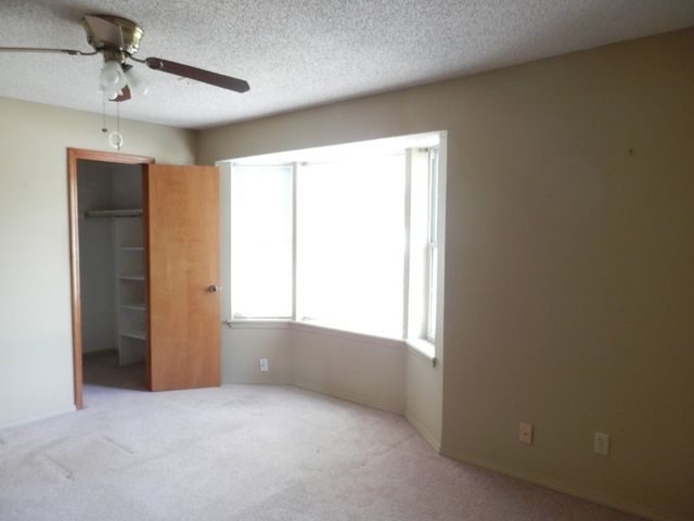 2725 W Highland Circle, Rogers, AR 72756