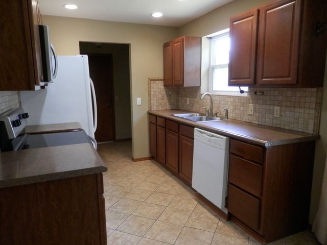 2725 W Highland Circle, Rogers, AR 72756