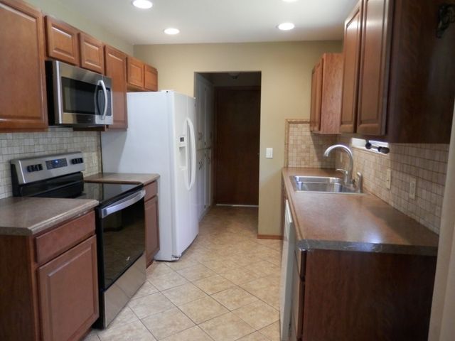 2725 W Highland Circle, Rogers, AR 72756