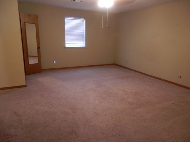 2725 W Highland Circle, Rogers, AR 72756