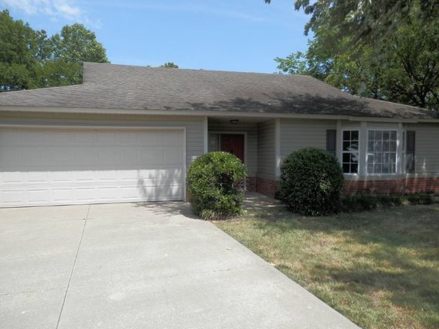 2725 W Highland Circle, Rogers, AR 72756