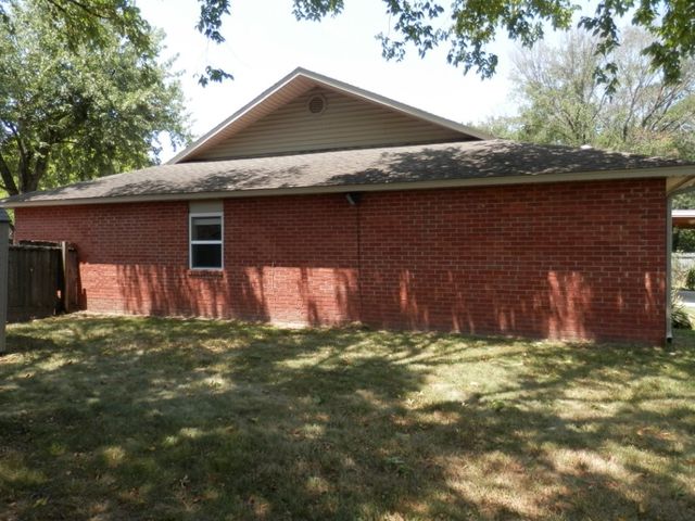 2725 W Highland Circle, Rogers, AR 72756