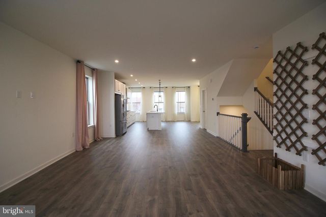 45942 RAVEN TER, Sterling, VA 20165