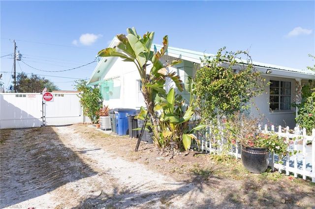 18568 Flamingo RD, Fort Myers, FL 33967