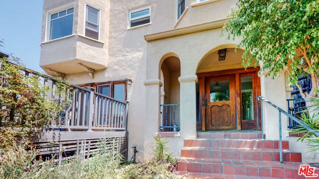3627 Crestmont Avenue, Los Angeles, CA 90026