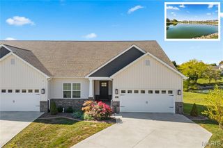 828 Applewood Creek Drive, Fairview Heights, IL 62208