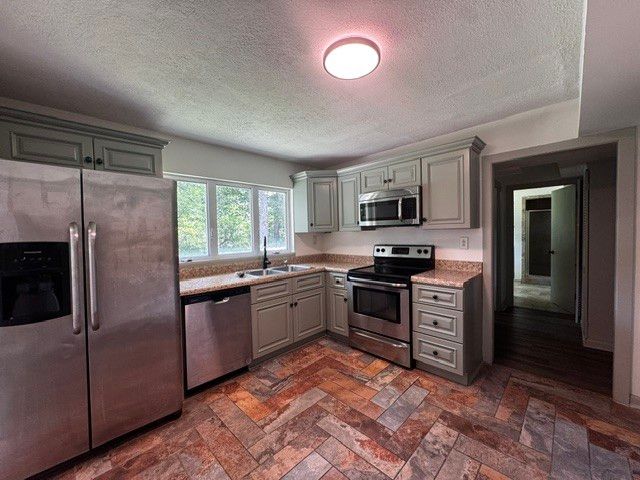 8664 Poplar Creek Rd, Nashville, TN 37221