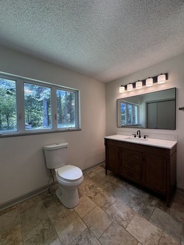 8664 Poplar Creek Rd, Nashville, TN 37221