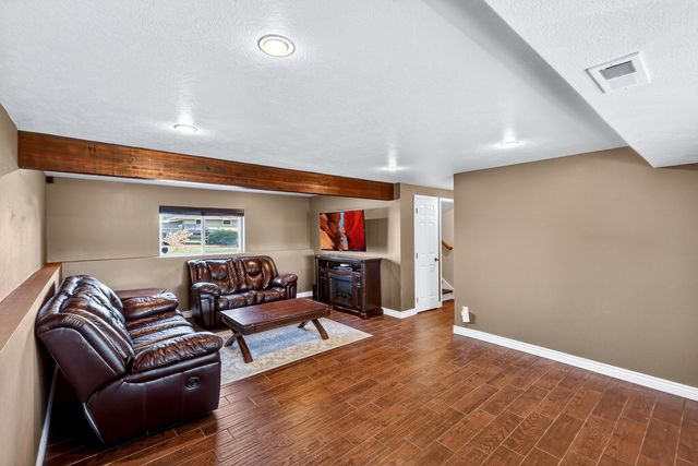 14516 E 12th Ave, Veradale, WA 99037