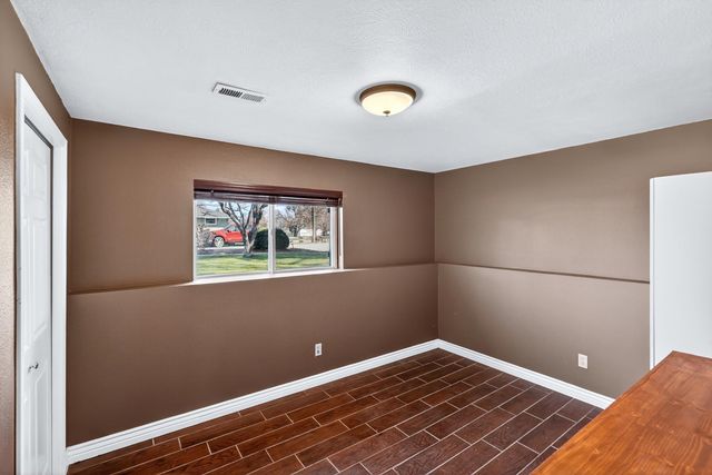 14516 E 12th Ave, Veradale, WA 99037