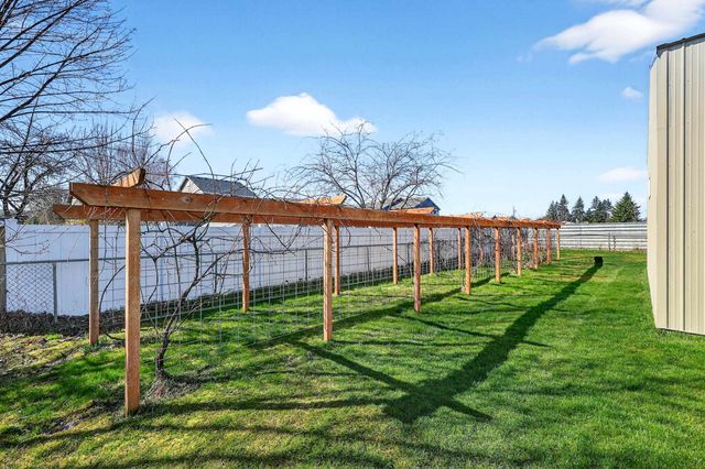 14516 E 12th Ave, Veradale, WA 99037