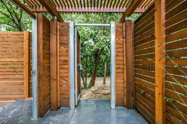 4241 Buena Vista Street 4, Dallas, TX 75205