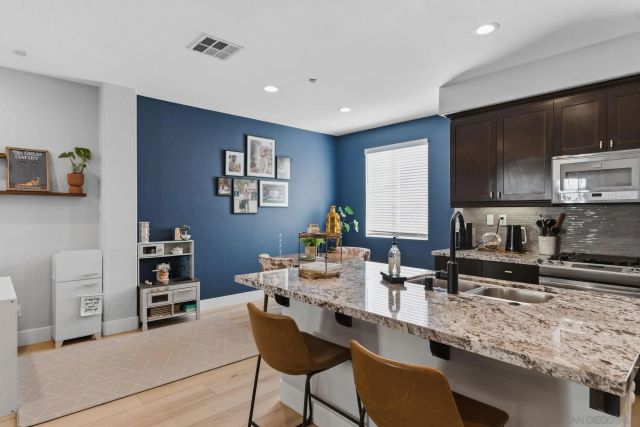 2327 Sentinel Ln, San Marcos, CA 92078