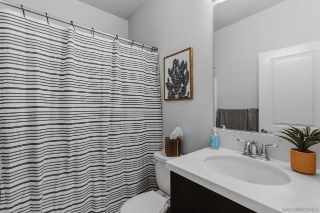 2327 Sentinel Ln, San Marcos, CA 92078