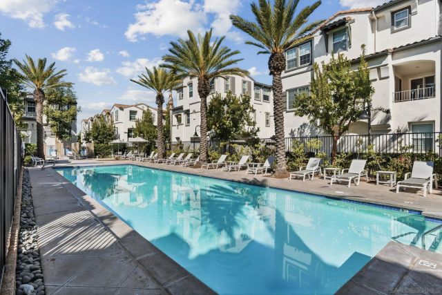 2327 Sentinel Ln, San Marcos, CA 92078