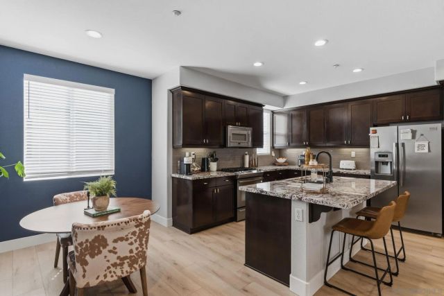 2327 Sentinel Ln, San Marcos, CA 92078