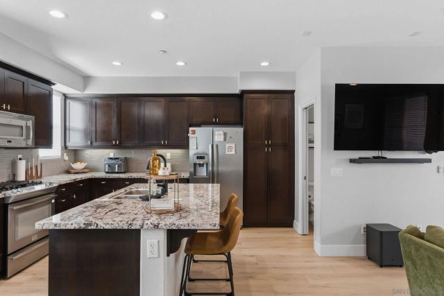 2327 Sentinel Ln, San Marcos, CA 92078