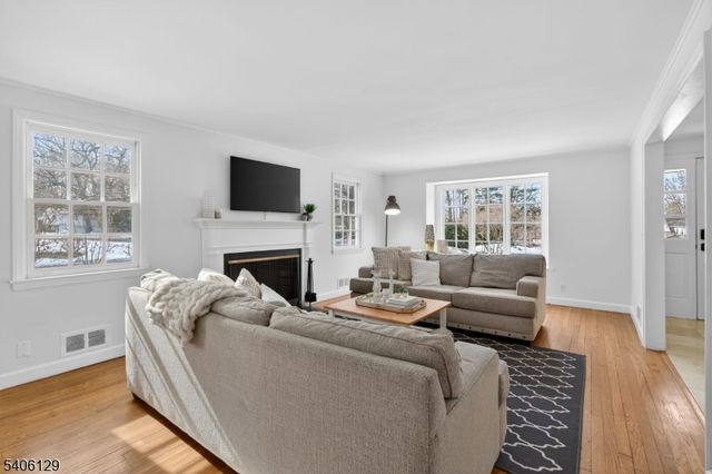 236 White Oak Ridge Rd, Millburn Twp., NJ 07078