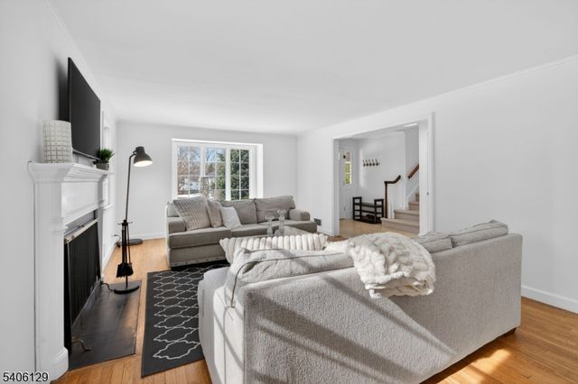 236 White Oak Ridge Rd, Millburn Twp., NJ 07078