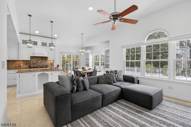 236 White Oak Ridge Rd, Millburn Twp., NJ 07078