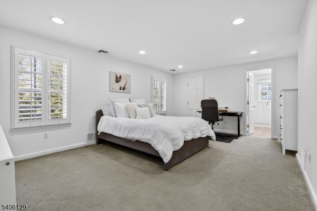 236 White Oak Ridge Rd, Millburn Twp., NJ 07078