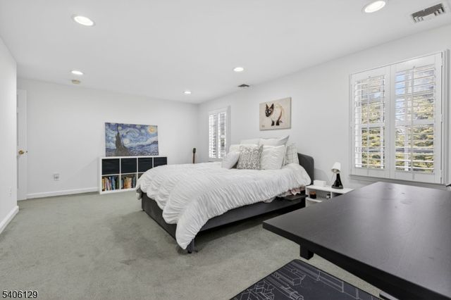 236 White Oak Ridge Rd, Millburn Twp., NJ 07078