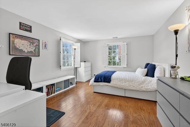 236 White Oak Ridge Rd, Millburn Twp., NJ 07078