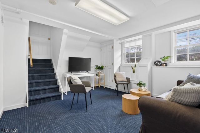 236 White Oak Ridge Rd, Millburn Twp., NJ 07078