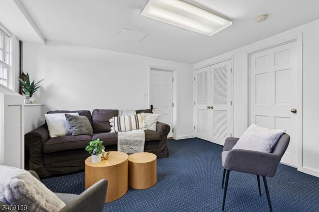 236 White Oak Ridge Rd, Millburn Twp., NJ 07078