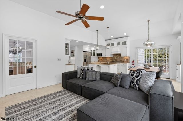 236 White Oak Ridge Rd, Millburn Twp., NJ 07078