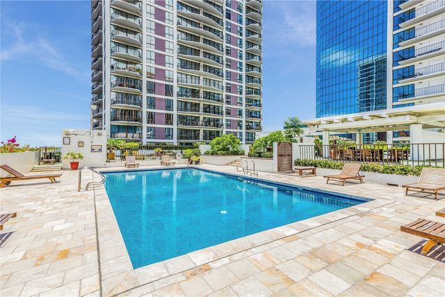 225 Queen Street 25C, Honolulu, HI 96813