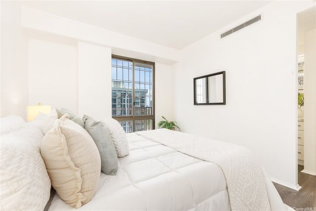 225 Queen Street 25C, Honolulu, HI 96813