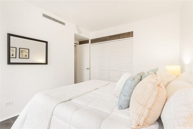225 Queen Street 25C, Honolulu, HI 96813