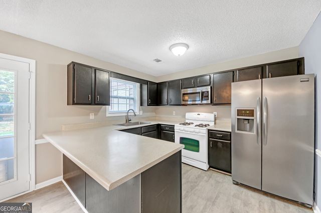 4000 Sand Wedge Circle NW, Kennesaw, GA 30144